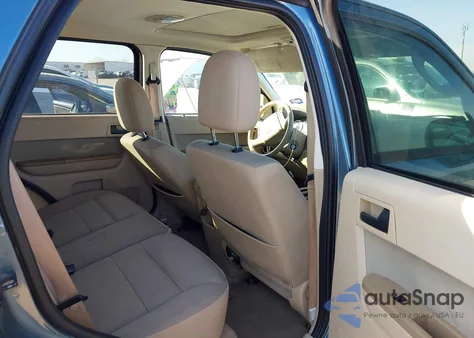 2011 Ford Escape Xlt z USA, uszkodzony, nr VIN 1FMCU9D78BKC08160